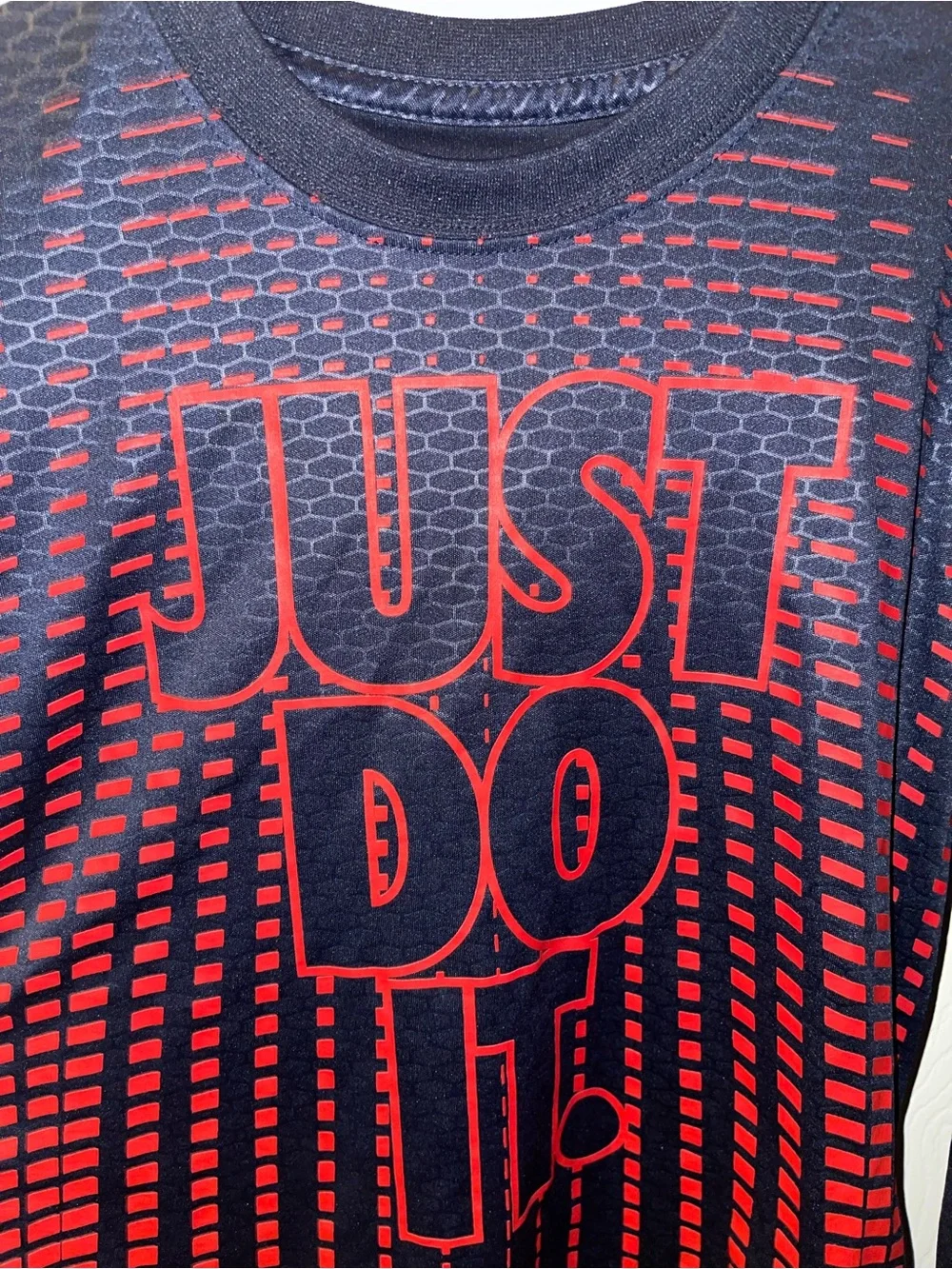 Nike 6-7 years boys dri-fit long sleeve blue red shirt just do it